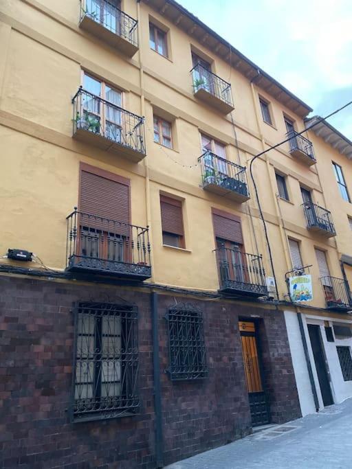شقة Centro Historico Barrio Humedo Acogedor Rustico ليون المظهر الخارجي الصورة